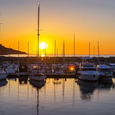 Serafina 50m From The Sea - With Ac - Happy Apartamento